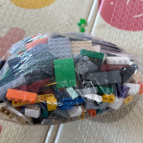 Lego Gallon Bag  Building Blocks Mix - Picture 3 of 4